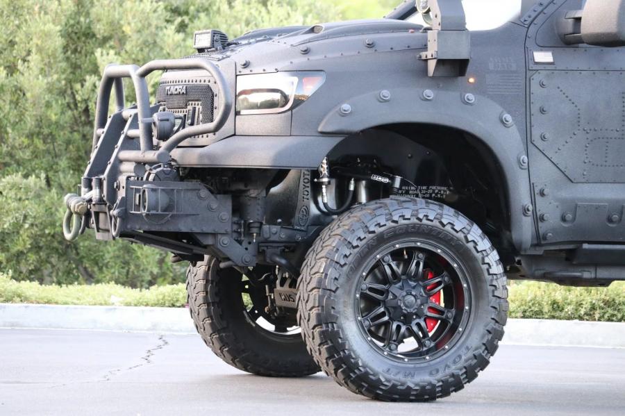 Колеса Toyota Tundra CrewMax 4x4 Zombie Apocalypse 2013 года  (фото 257 из 461)